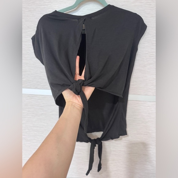 Brave Soul Black Top with Open Back in XS - Picture 3 of 7